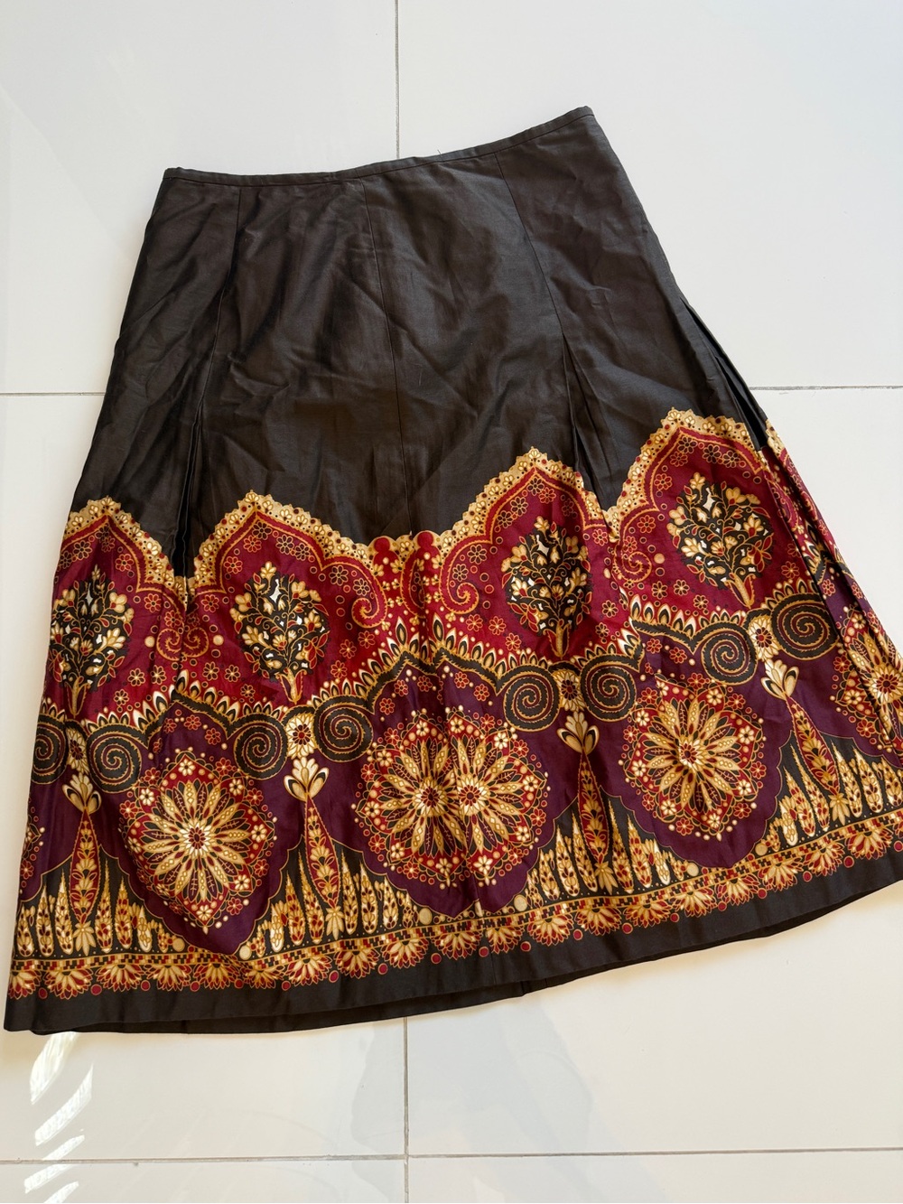Ann Taylor Bohemian Brown A-Line Skirt with Burgundy & Gold Border Print
